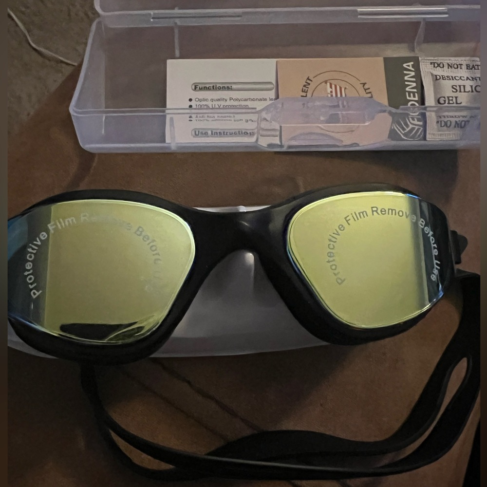 Fioenna New in Box Adult Swimming Googles